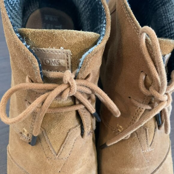 Toms Desert Wedge Suede Camel Lace Up Booties, size 10 - Picture 8 of 8
